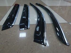 Дефлекторы окон клеящиеся V-STAR для BMW X5 (E70) 2007- (хромированный молдинг).