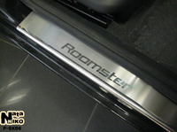 Накладки порогов Premium Natanika для Skoda Roomster 2006- P-SK06 (4 шт.)